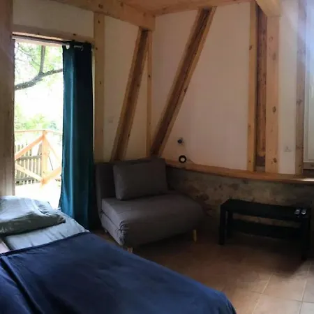 Mazurski Dworek Przy Jeziorze Quarto em Acomodações Particulares