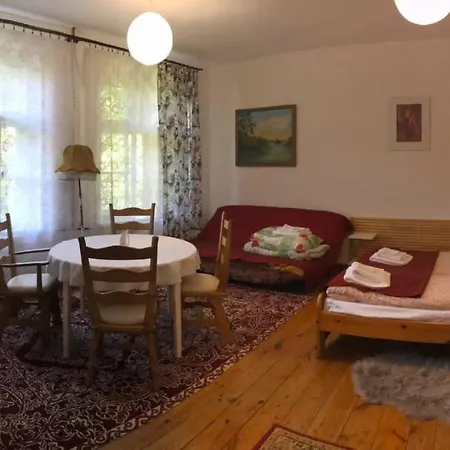 Mazurski Dworek Przy Jeziorze Quarto em Acomodações Particulares *